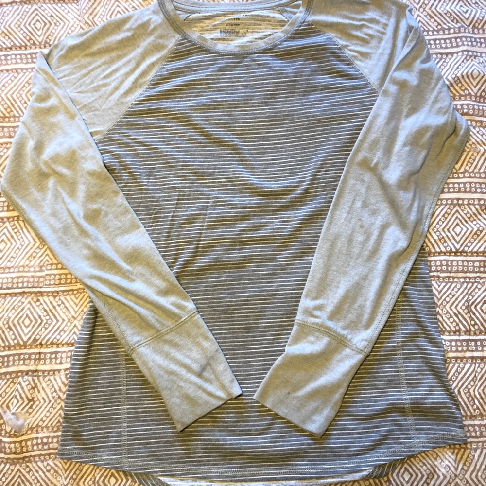 Tek Gear - grey stripe raglan tee